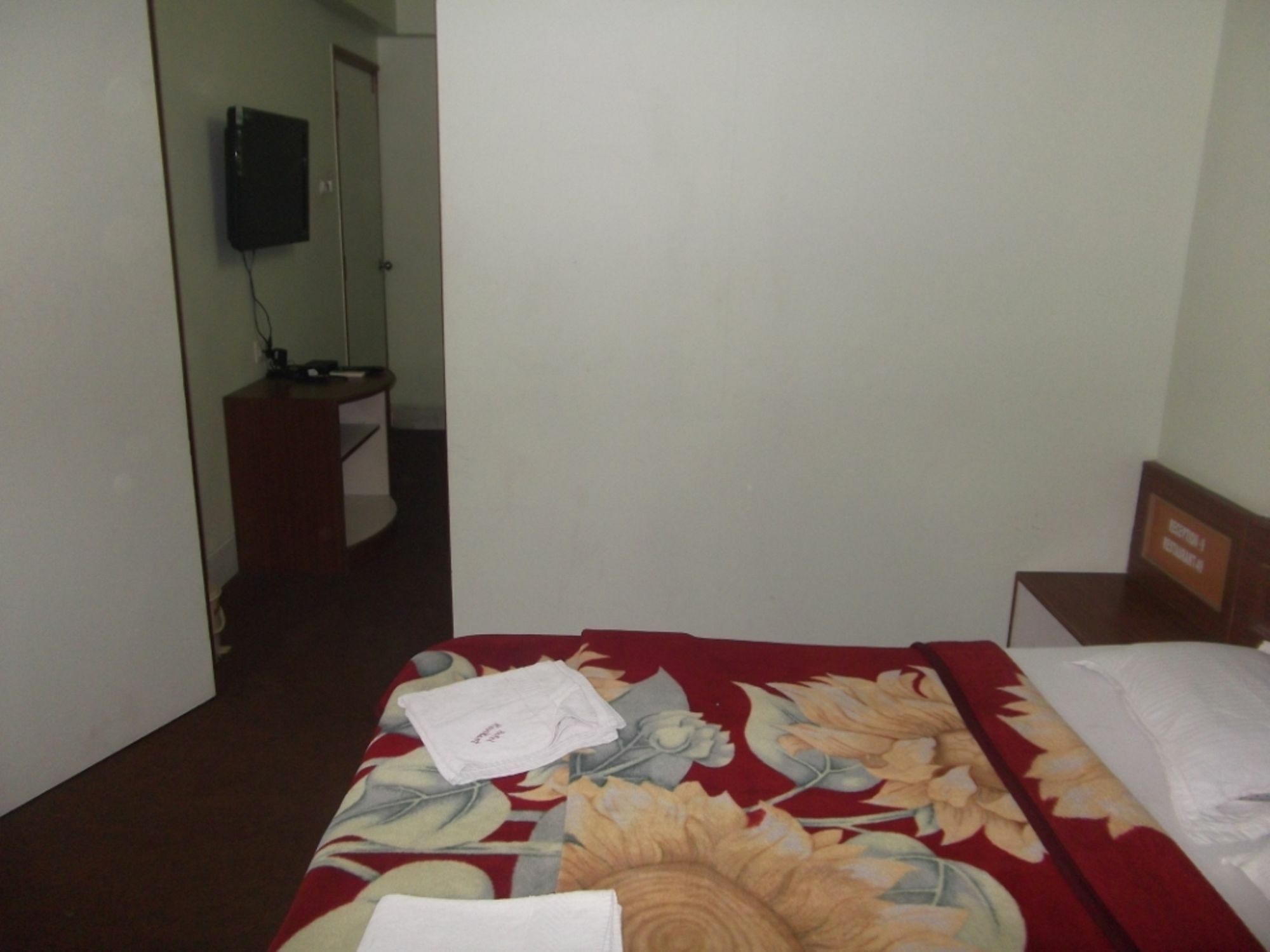 Hotel Ravikant Пюн Екстериор снимка