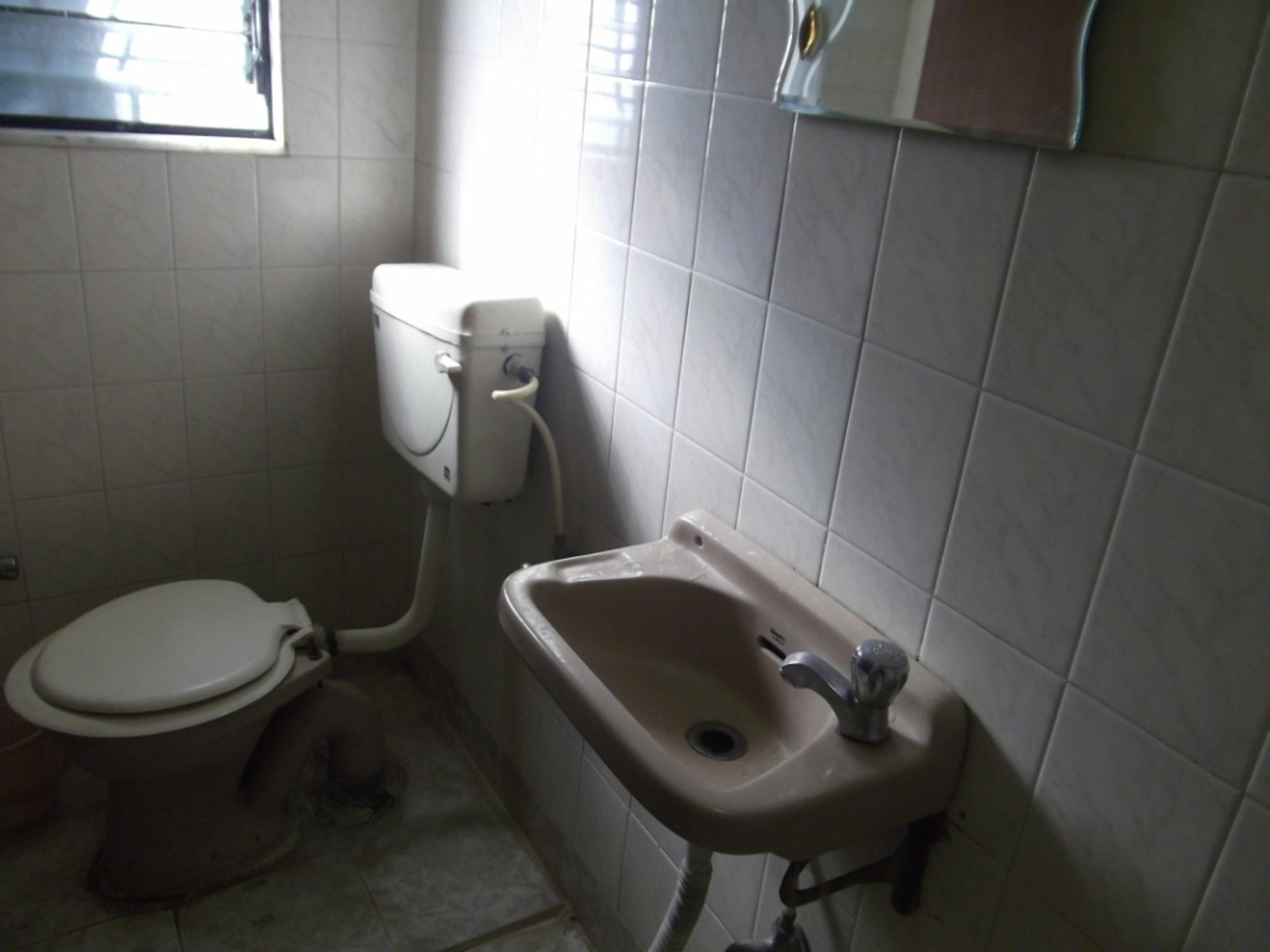 Hotel Ravikant Пюн Екстериор снимка
